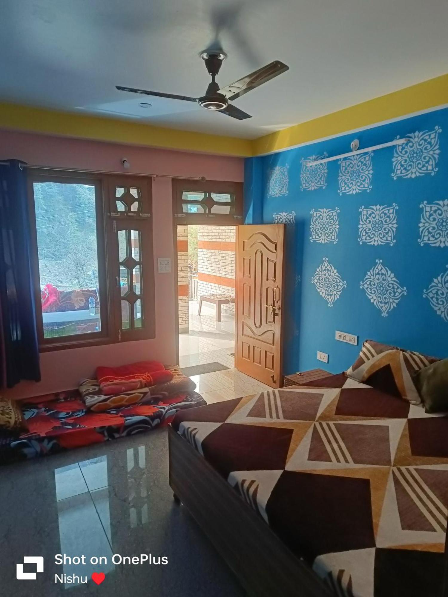 Chojh Inn Guest House Kasol Habitación foto